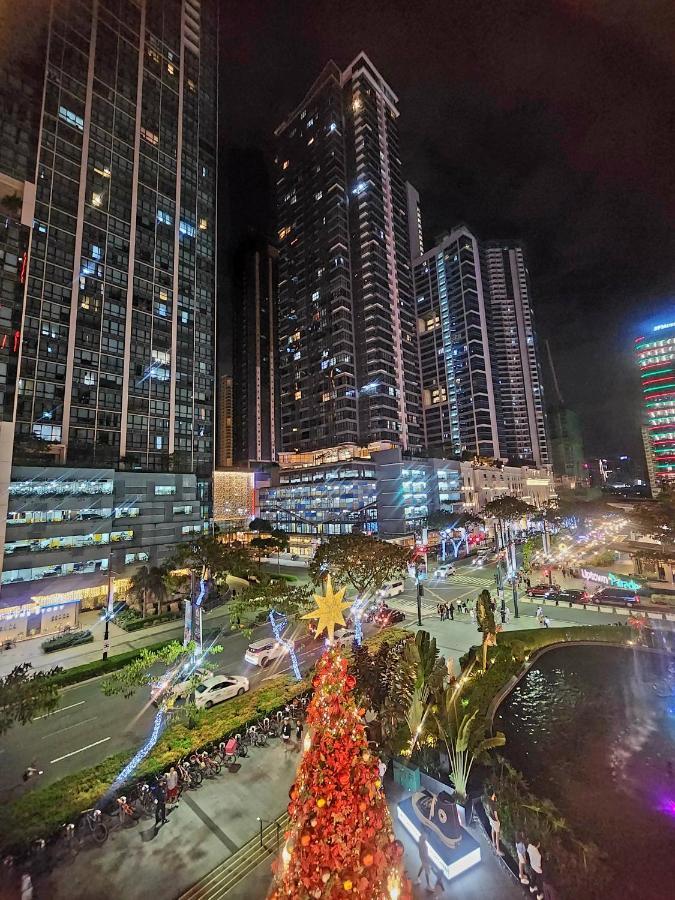 Spacious Unit Steps Away From Uptown Mall And Mitsukoshi Mall Free Parking With Washer Manila Exterior photo